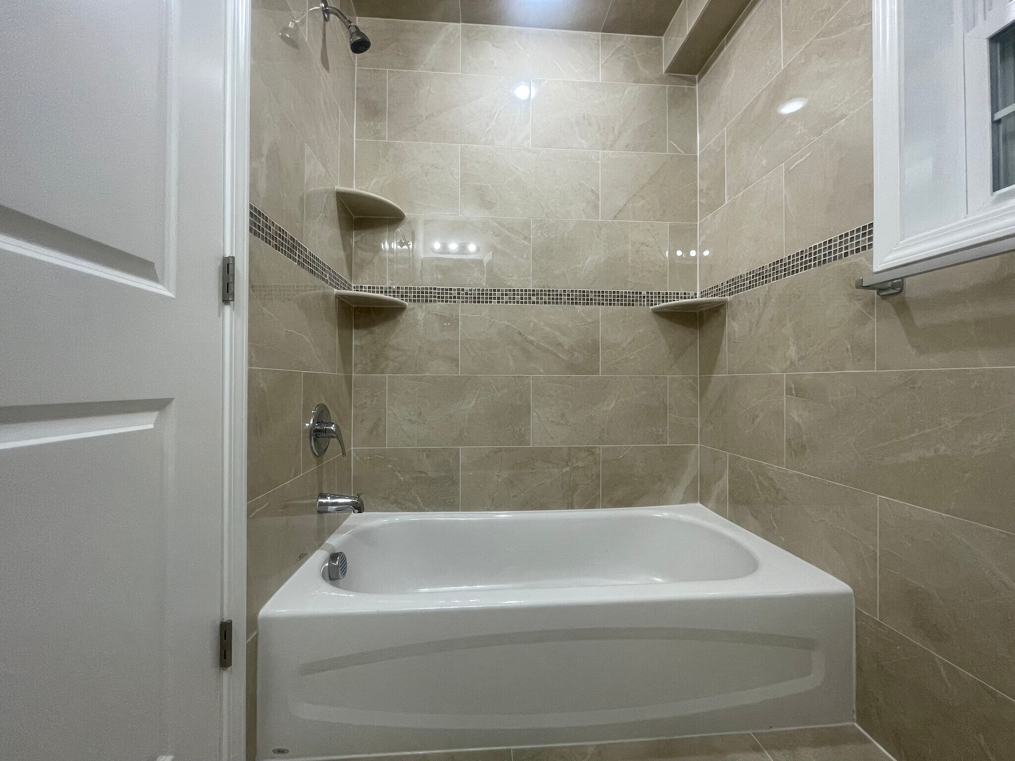 Building Photo - 26 Stuyvesant Ave