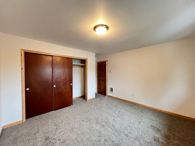 Building Photo - New Construction Two Bedroom!