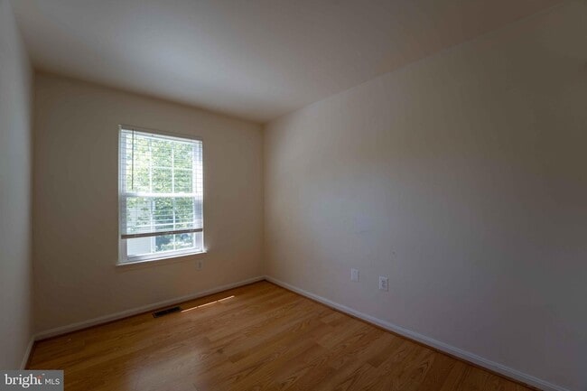 Building Photo - 18246 Fox Chase Cir