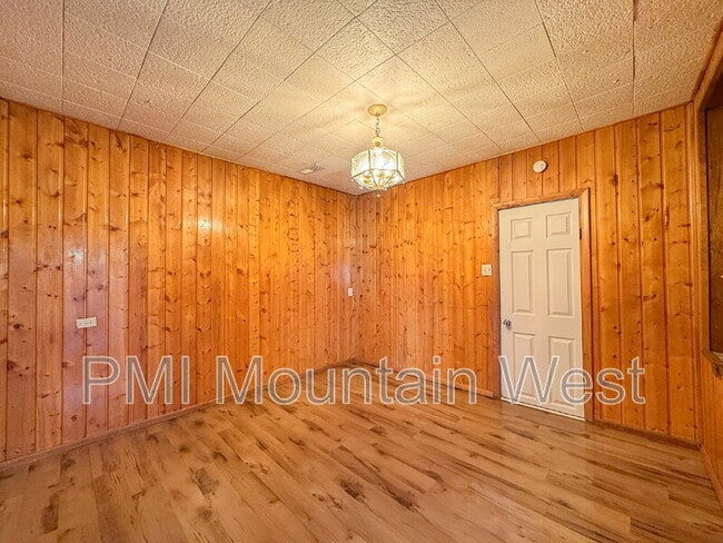 Building Photo - 3515 S 2300 E