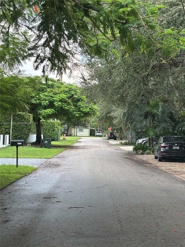 Primary Photo - 6102 SW 58th St