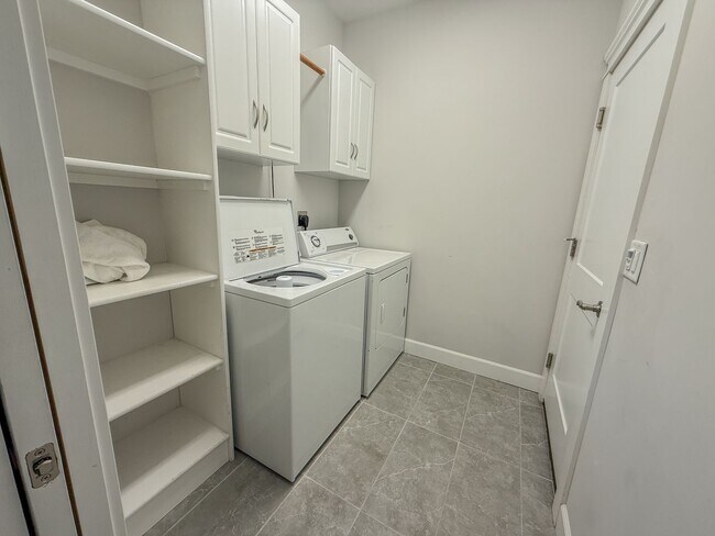 Building Photo - Midland Houses