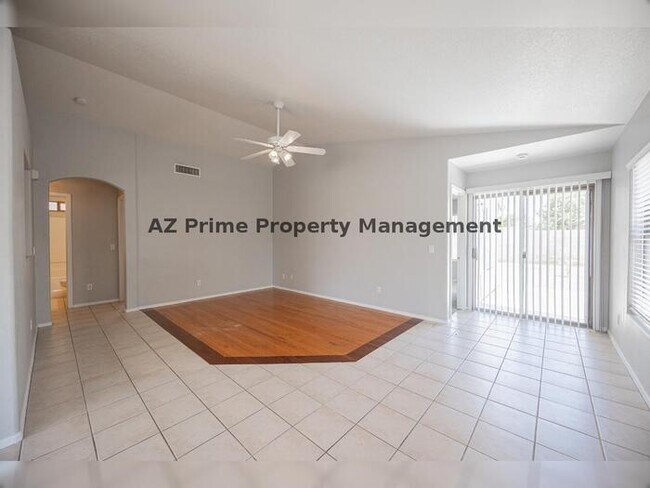 Building Photo - 13344 W Desert Ln