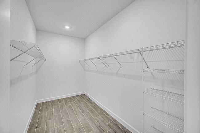 Building Photo - 3587 Angler Dr