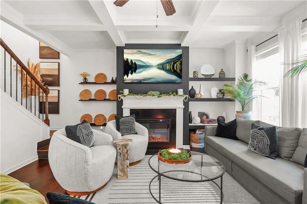 Building Photo - 580 Morrow Ln