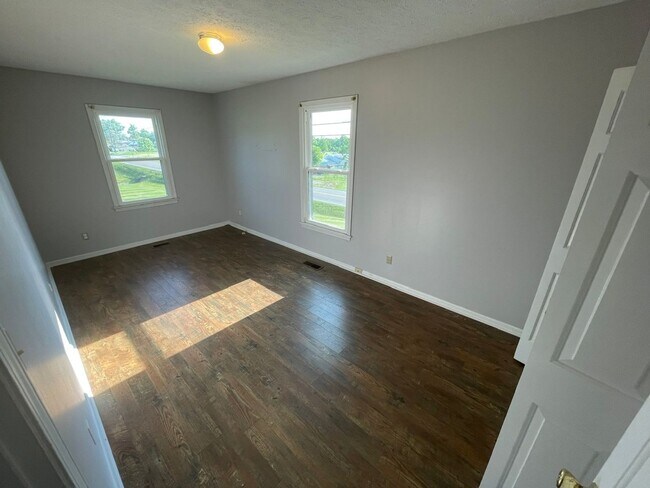 Building Photo - 111 Pleasureville Rd