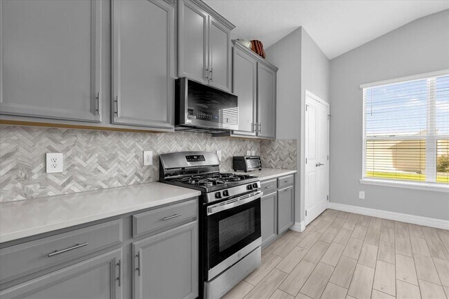 Building Photo - 1210 Pando Lp