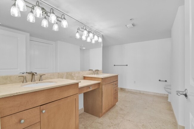 Building Photo - 99 SE Mizner Blvd