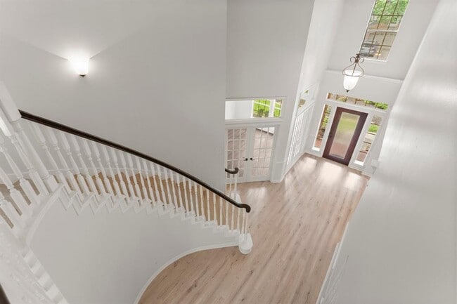 Building Photo - 22 Rillwood Pl
