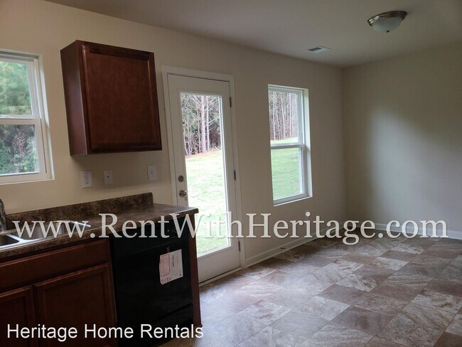 Building Photo - 3 br, 2.5 bath House - 4033 Sitka Drive