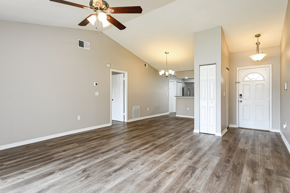 Building Photo - 351 Montgomery Ct