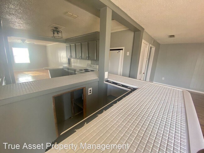 Building Photo - 3 br, 2 bath House - 3506 31st St