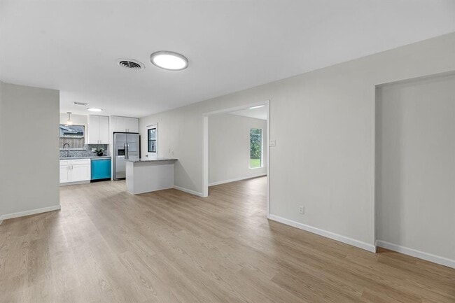 Building Photo - 7150 Carvel Ln