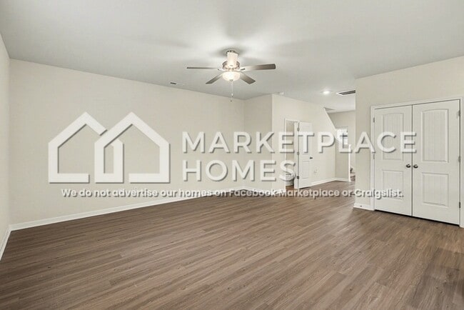 Building Photo - 2047 Lala Loop