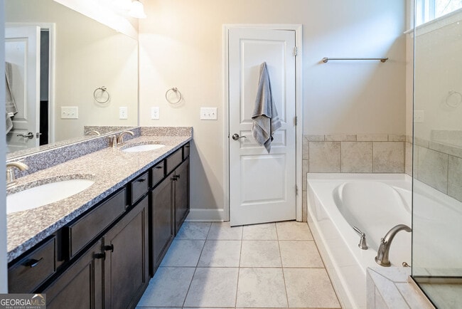 Building Photo - 107 Fairgate Dr