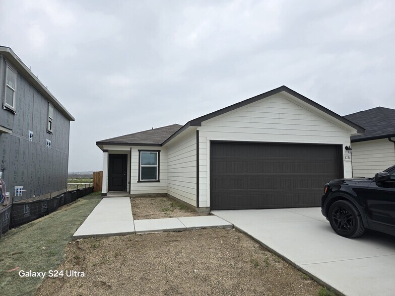 Building Photo - 4234 Harper Lee Ln