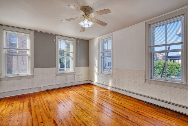 Building Photo - 42 E Locust St
