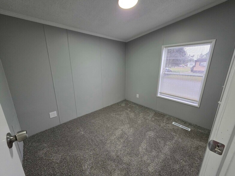 Building Photo - 3701 Juniper St