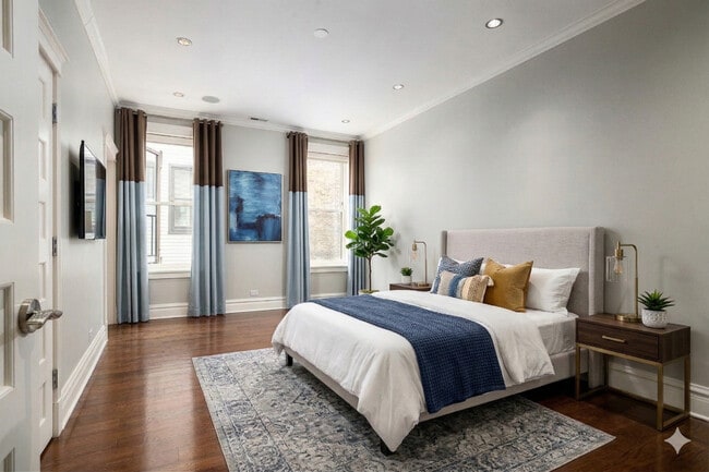 Building Photo - 1347 N State Pkwy