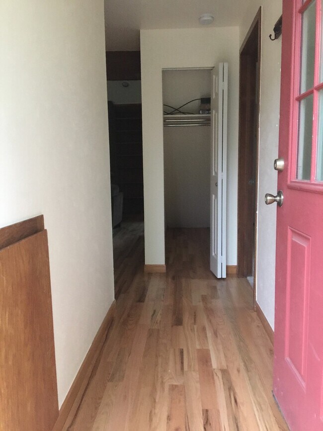 Building Photo - Two Bedroom Boulder Condo For Rent In Shan...