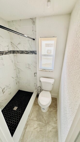 Building Photo - 225 Rail Ave