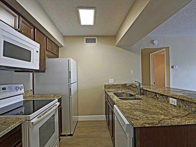 Building Photo - Mystic Gardens 5319-1905