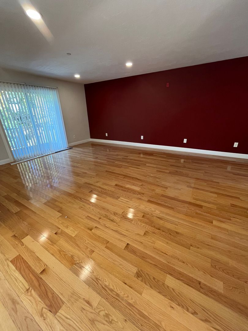 Building Photo - 8 Sugar Maple Ln