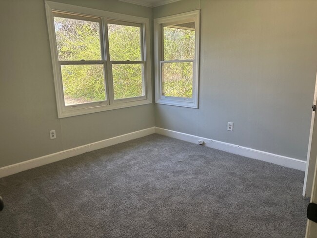 Building Photo - 1108 Warren St