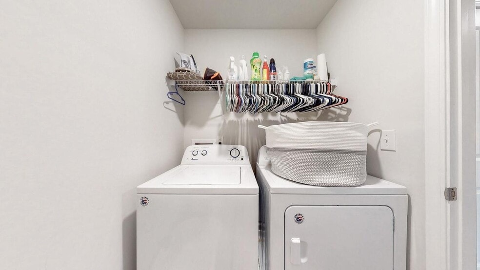 Building Photo - 5059 Hunters Village Dr