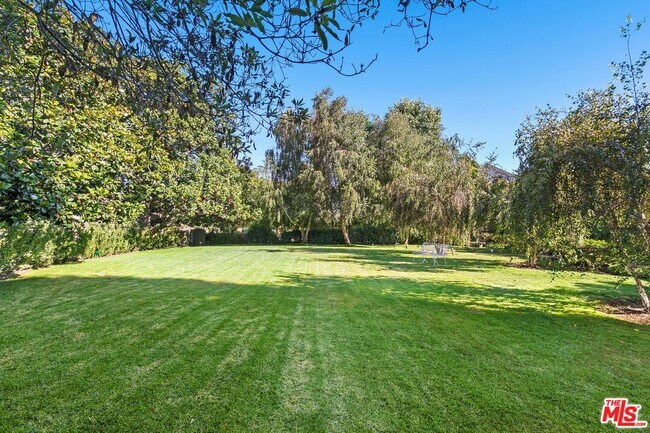 Building Photo - 201 S Bristol Ave