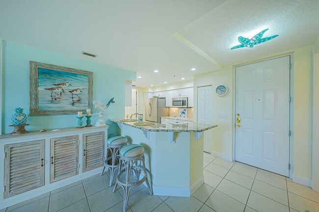 Building Photo - Marina View Rental!
