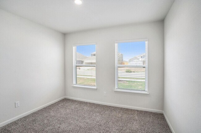 Building Photo - 1460 Sunkiss Dr