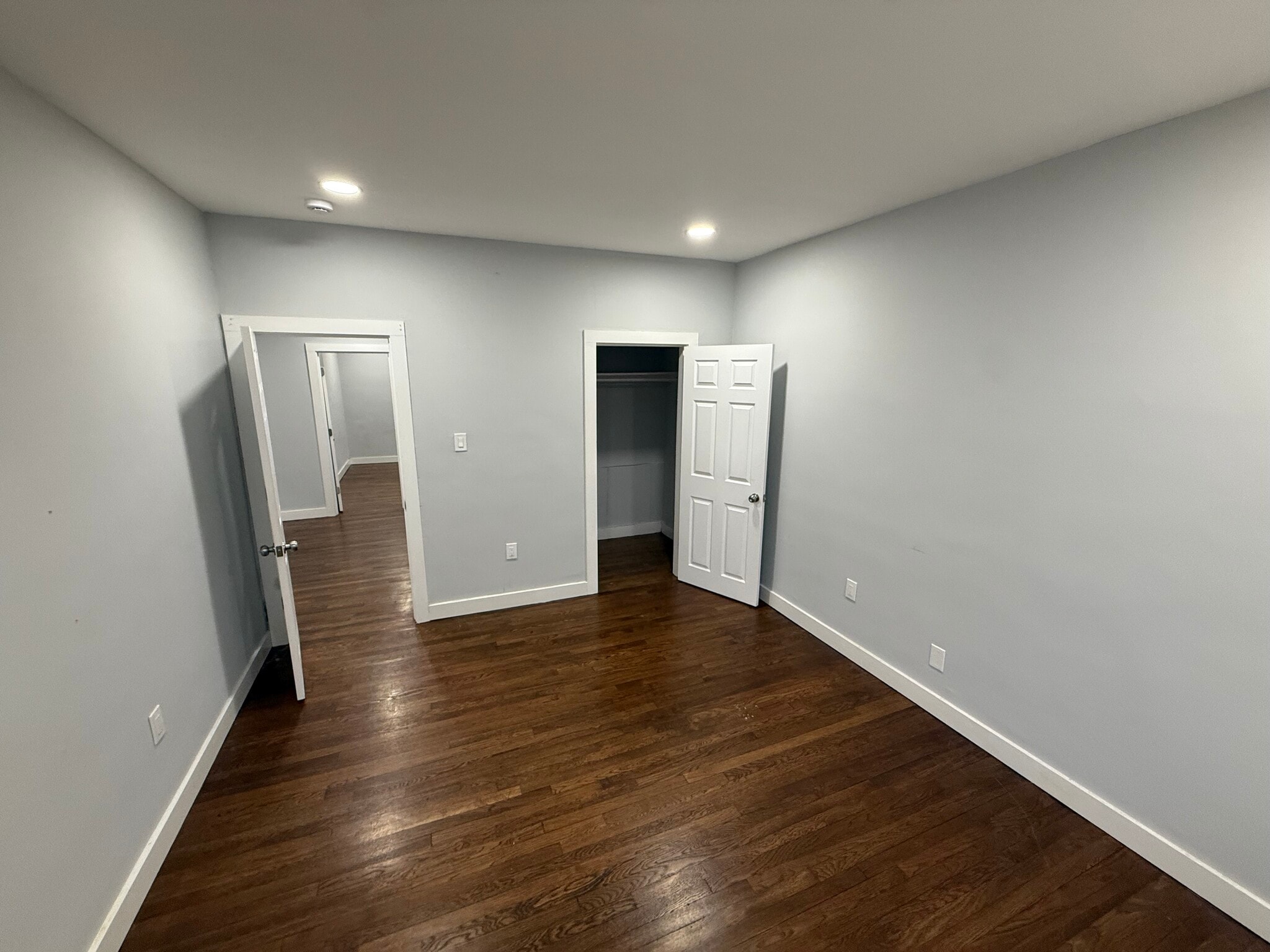 Building Photo - 16 Astoria St