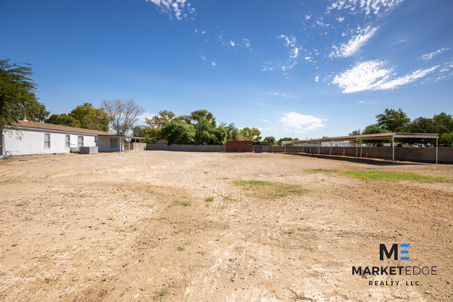 Building Photo - 5Bed/3Bath Home in Buckeye, AZ! Ready for ...