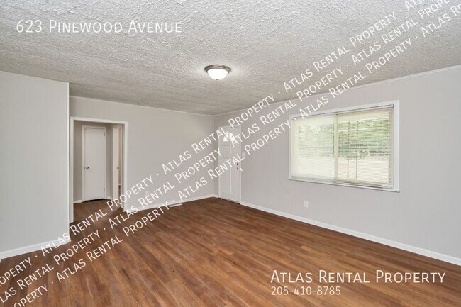 Building Photo - 623 Pinewood Ave