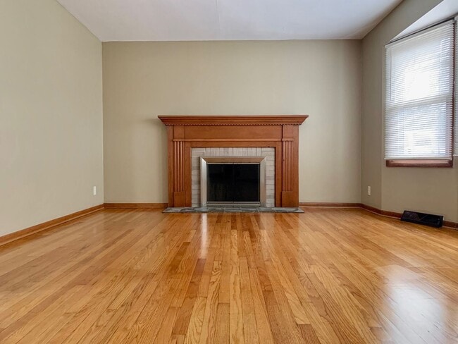 Building Photo - Three Bedroom Home in Kenowa Hills