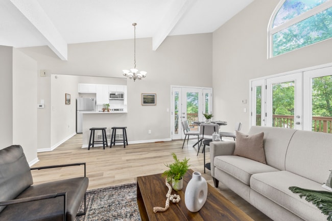 Building Photo - 907 Award Dr