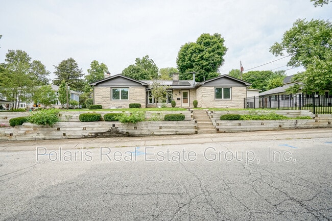 Primary Photo - 40 Bailey Ct