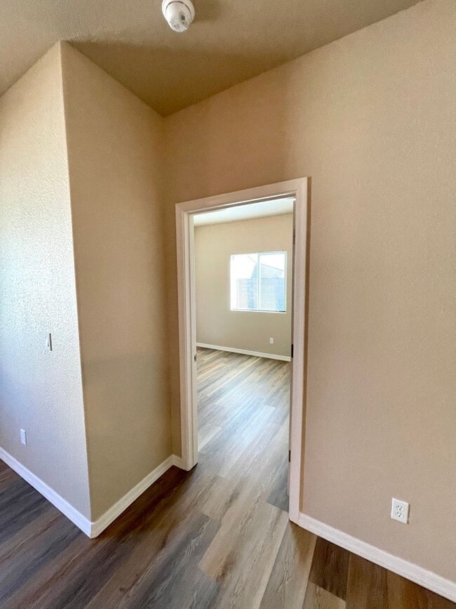 Building Photo - Beautiful 4 Bedroom Home in Kingman Crossing Community.