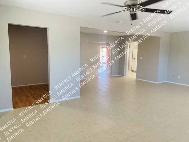 Building Photo - 11433 N Hagen Dr