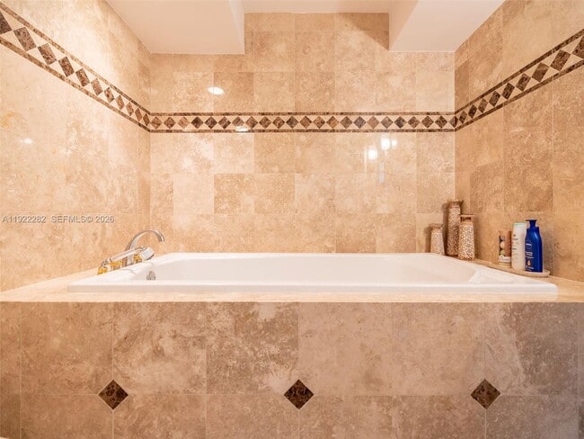 Building Photo - 3200 S Ocean Blvd