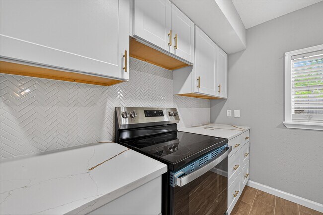 Building Photo - 9231 Baronsmede Dr