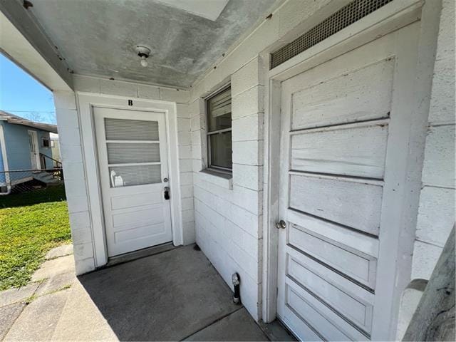 Building Photo - 638 Ave F