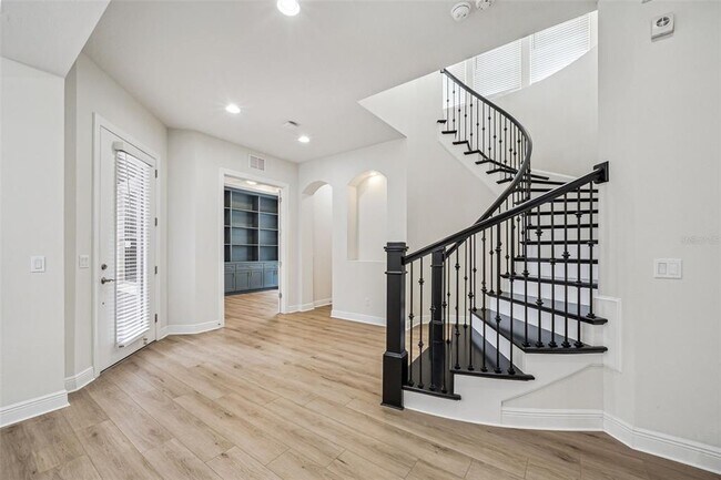 Building Photo - 10819 Savona Way