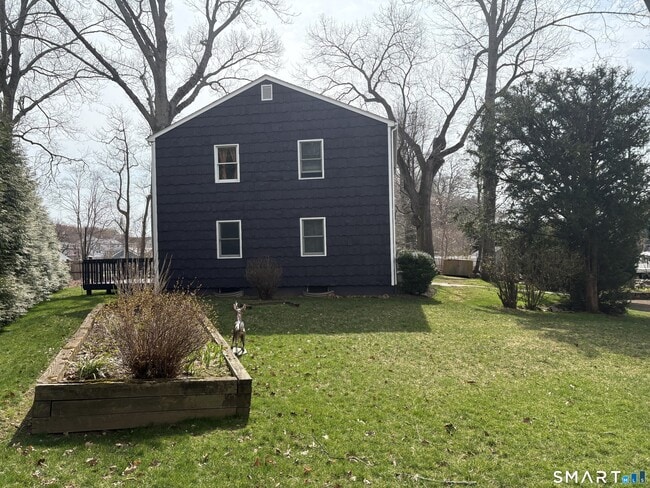 Building Photo - 41 1/2 Cedar Crest Pl