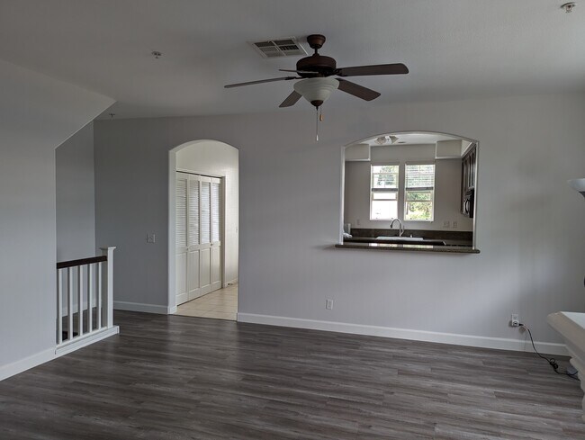 Living room - 305 W Duarte Rd