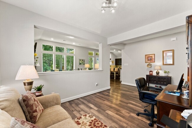 Building Photo - 1918 Elkington Cir