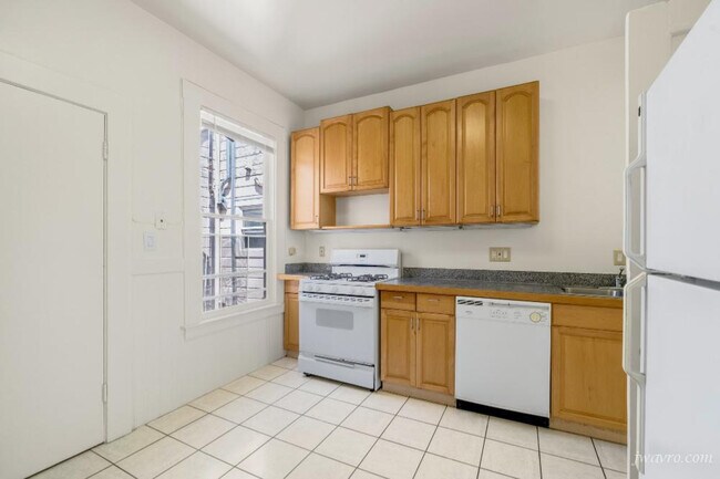 Primary Photo - 653 Minna St