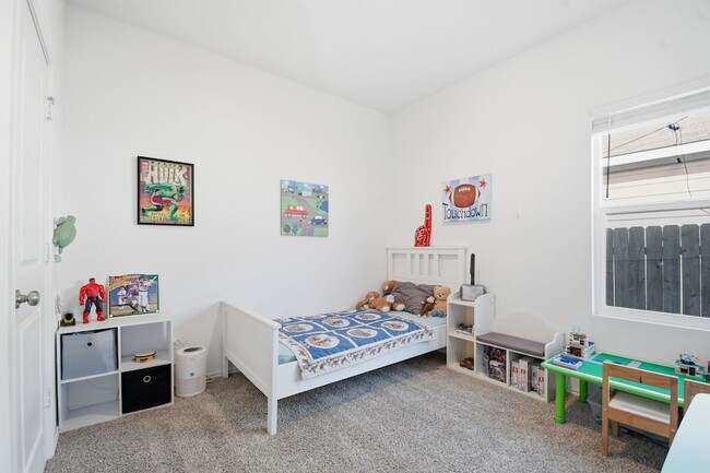 Building Photo - 1106 Cattail Ln