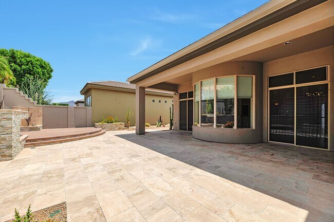 Building Photo - Stylish 2-Bedroom Home with Resort-Style A...